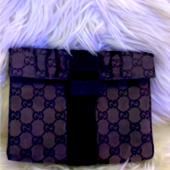 Authentic Gucci Mono Pouch! - Picture 5 of 9